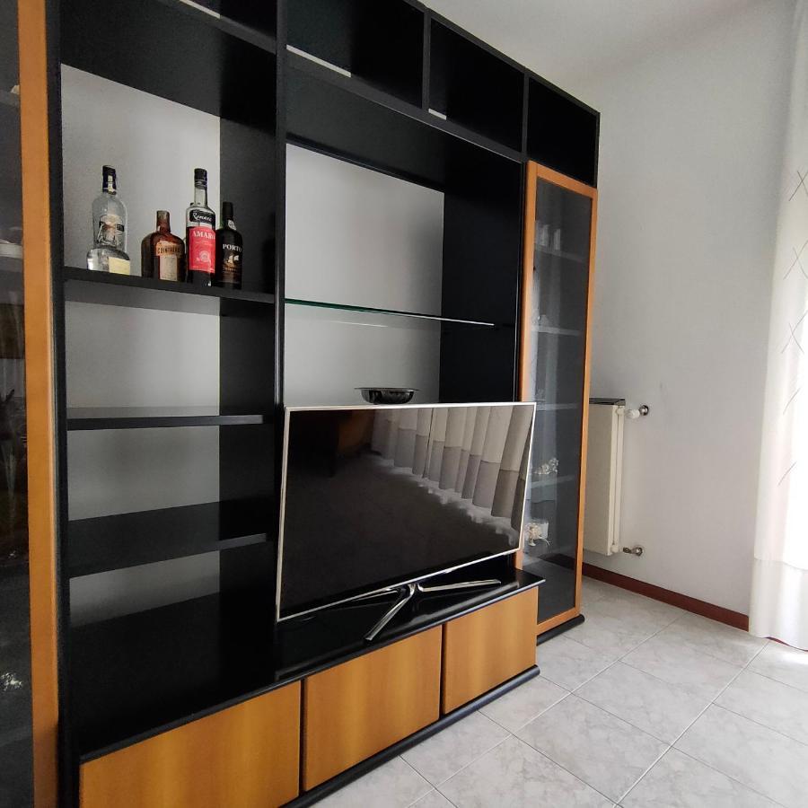 Antonelli Apartment Новара Екстериор снимка
