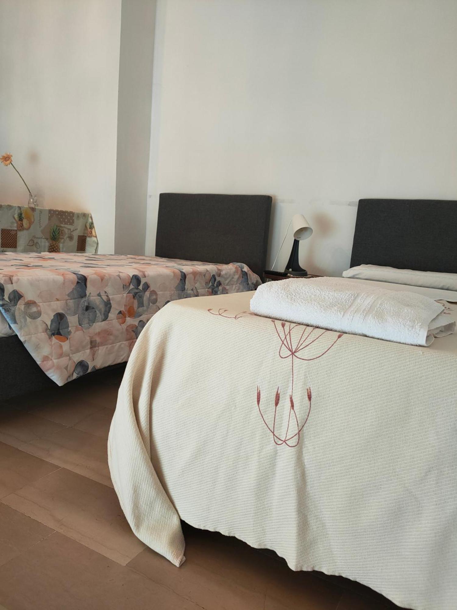 Antonelli Apartment Новара Екстериор снимка